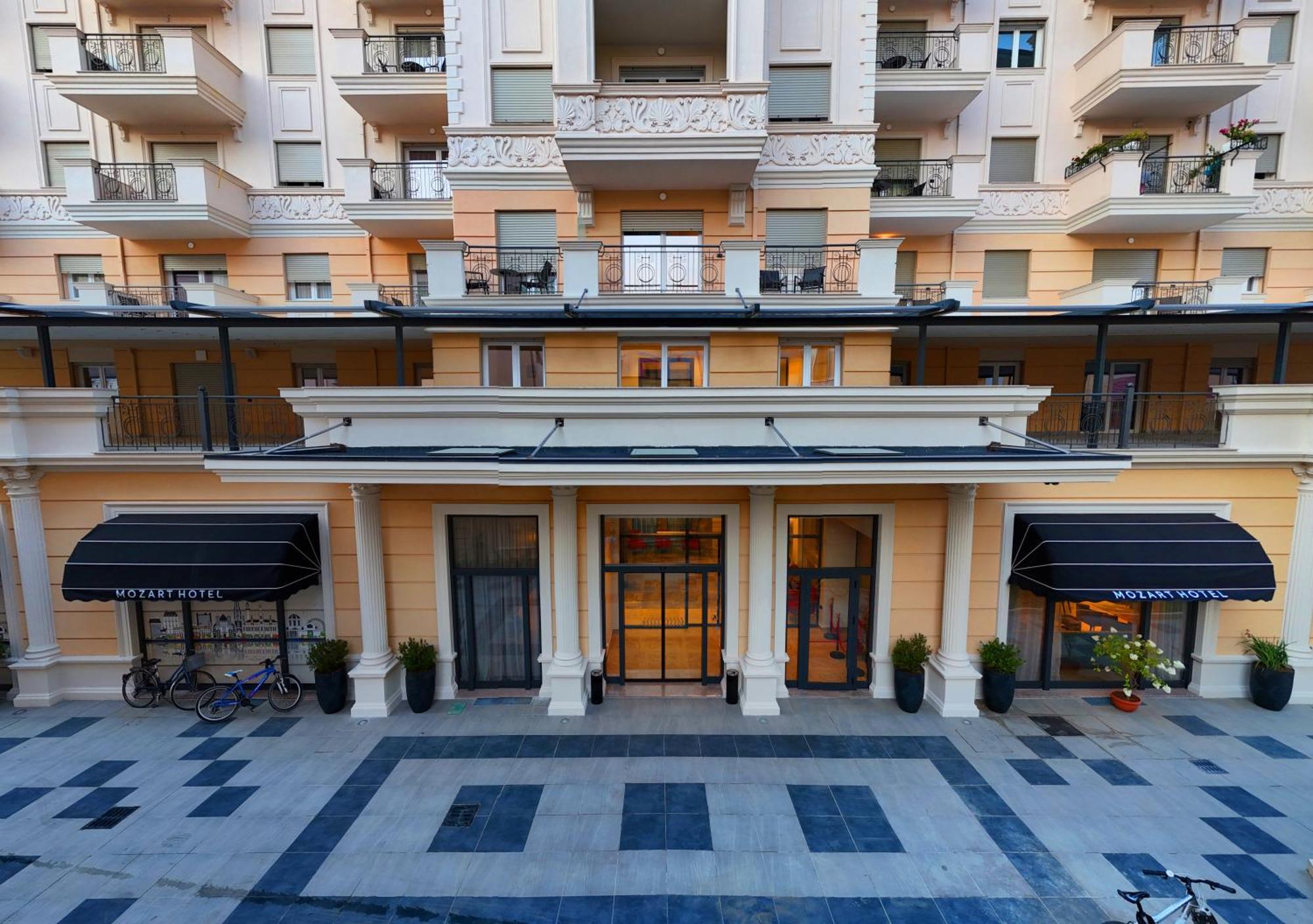 Hotel Mozart Shkodër Buitenkant foto